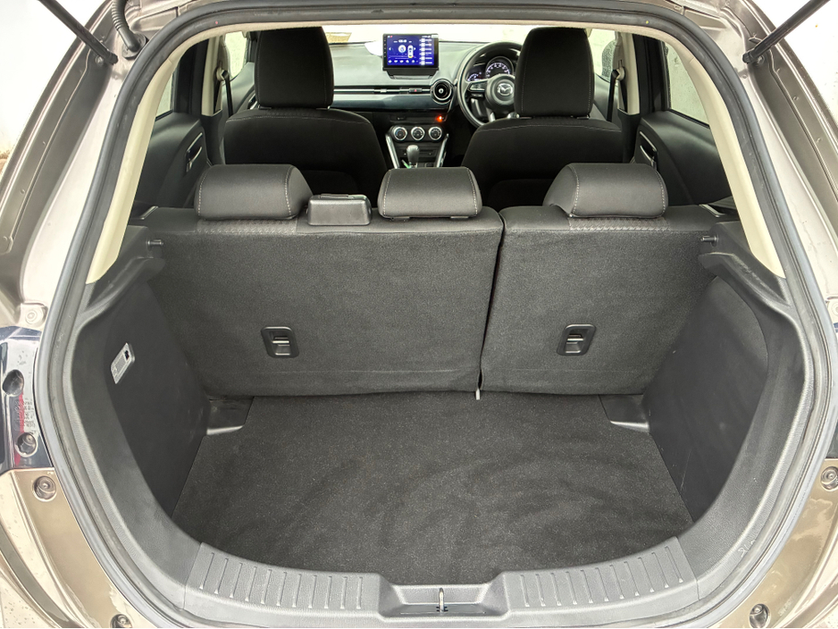 2016 Mazda Demio - image 7