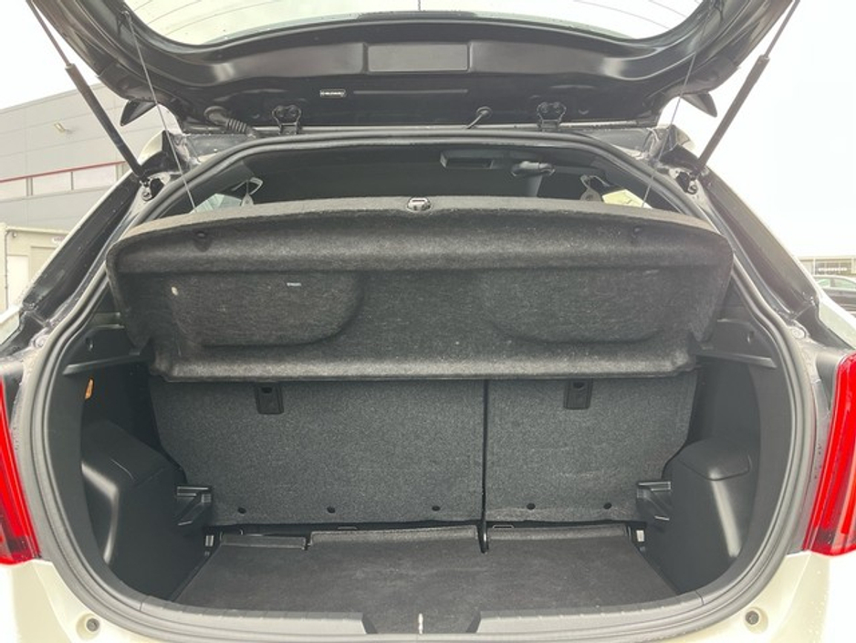 2017 Toyota Yaris 1.33 VVT-I DESIGN 99BHP 5 5DR €12,450