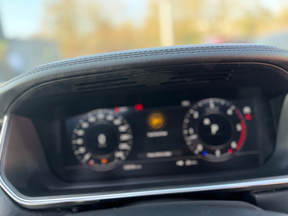 2018 Land Rover Range Rover - image 16