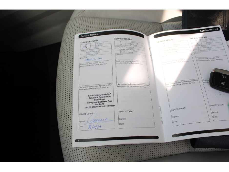 2016 Land Rover Discovery Sport - image 13