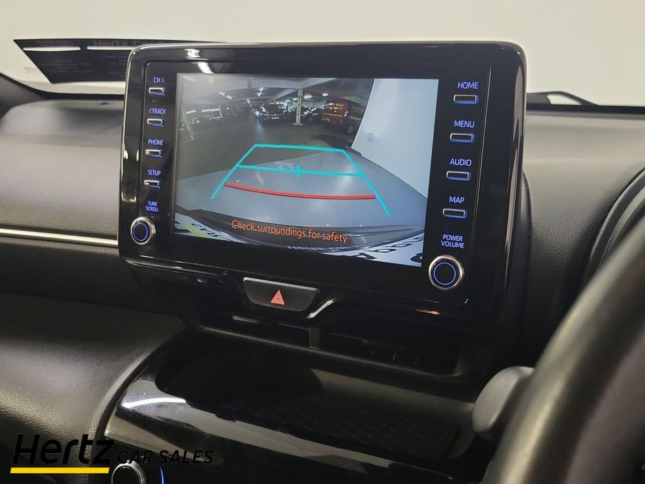 2023 Toyota Yaris Cross - image 22