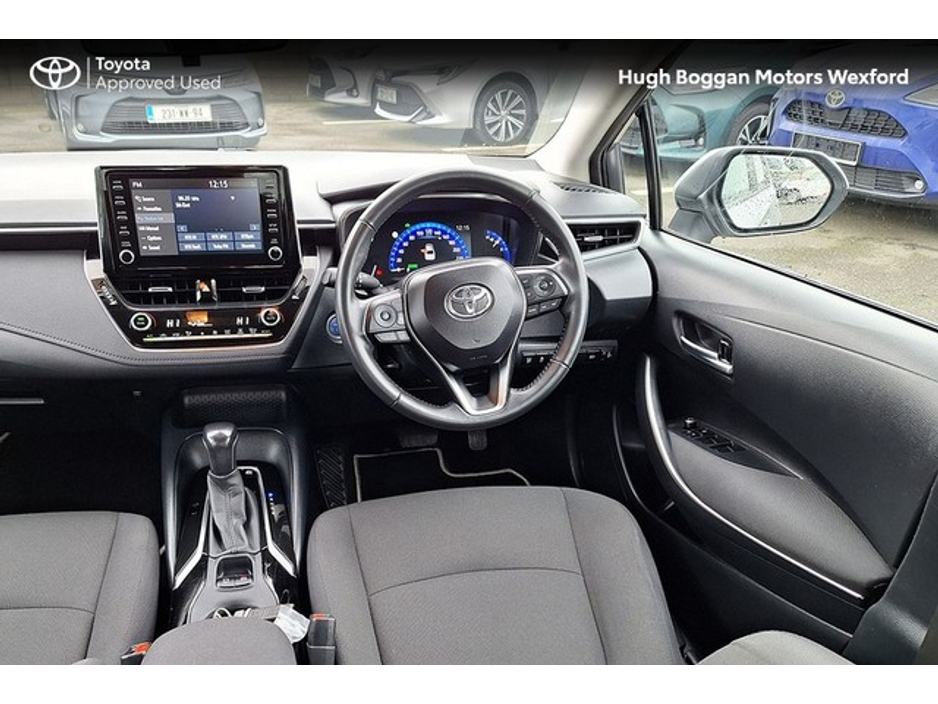 2021 Toyota Corolla HYBRID, REALLY LOW MILEAGE! €22,995