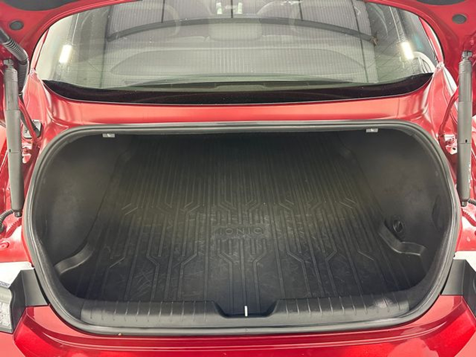 2023 Hyundai Ioniq 6 - image 31