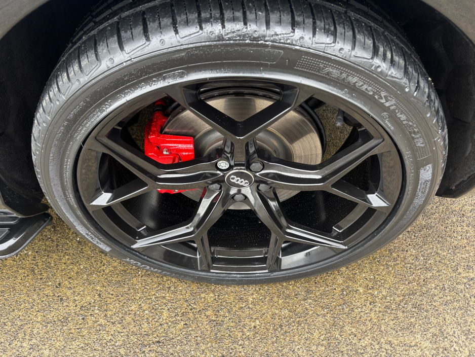 2023 Audi Q7 - image 23