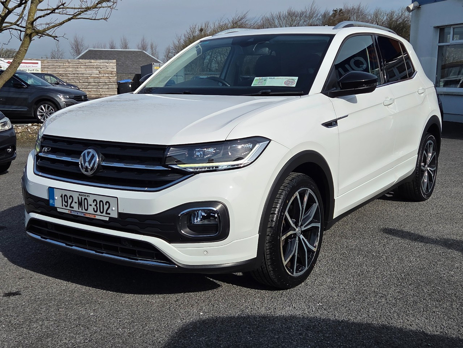 2019 Volkswagen T-Cross - image 8