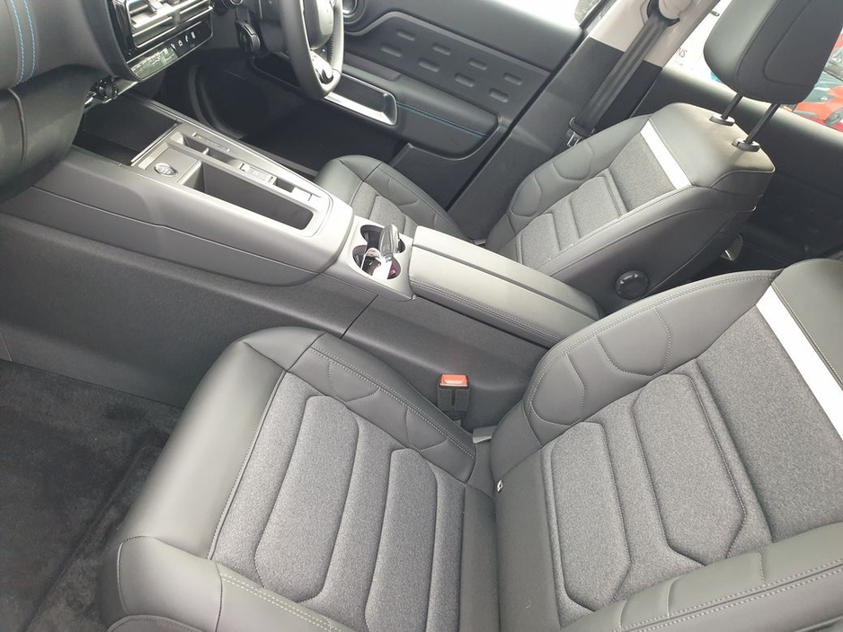 2026 Citroen C5 Aircross - image 19