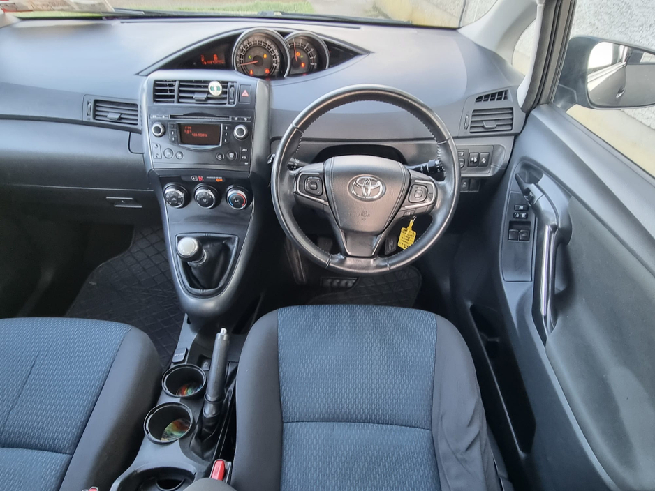 2018 Toyota Verso - image 15