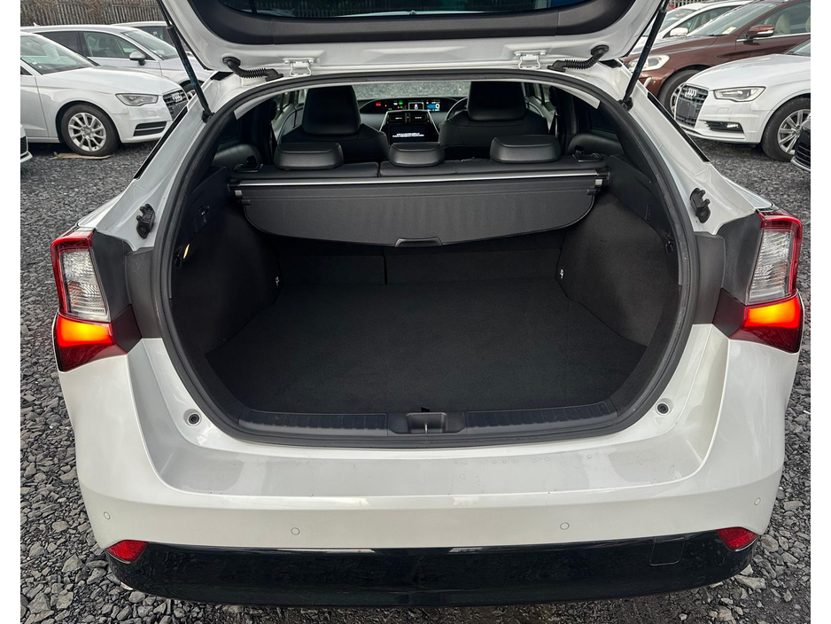 2021 Toyota Prius - image 9