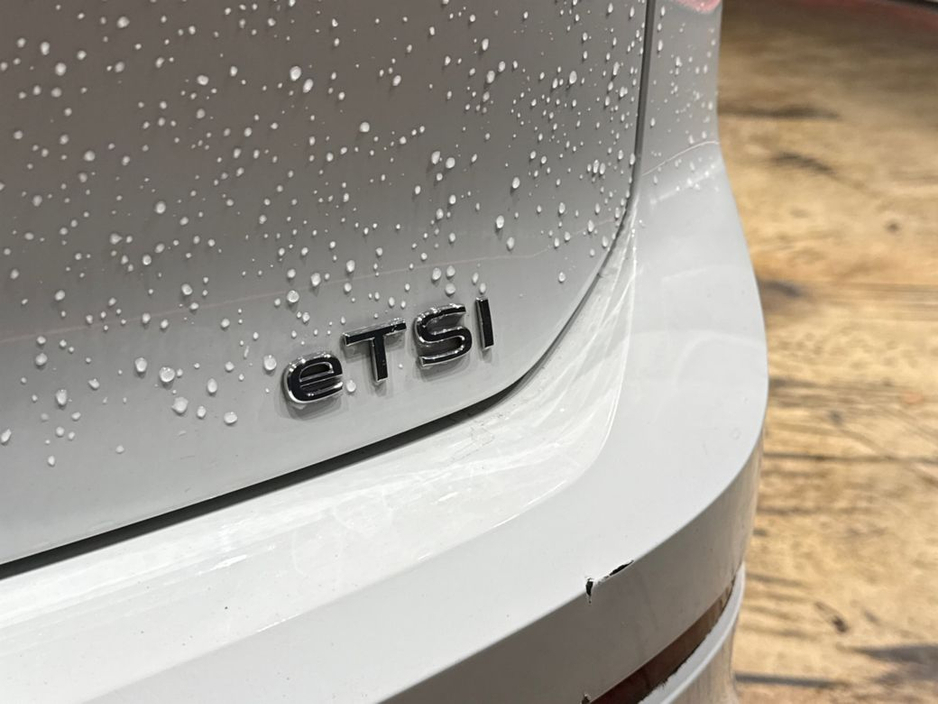 2021 Volkswagen Golf ETSI ACTIVE - FACTORY ALLOYS - PADDLE SHIFT - REVERSE CAMERA - CRUISE CONTROL €22,950