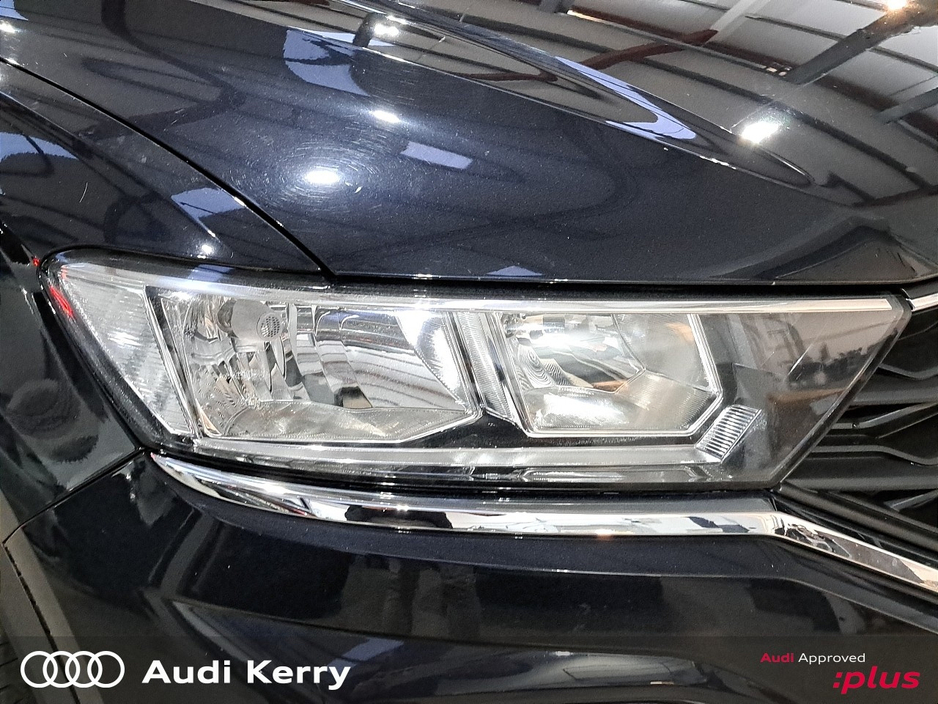 2018 Volkswagen T-Roc - image 25