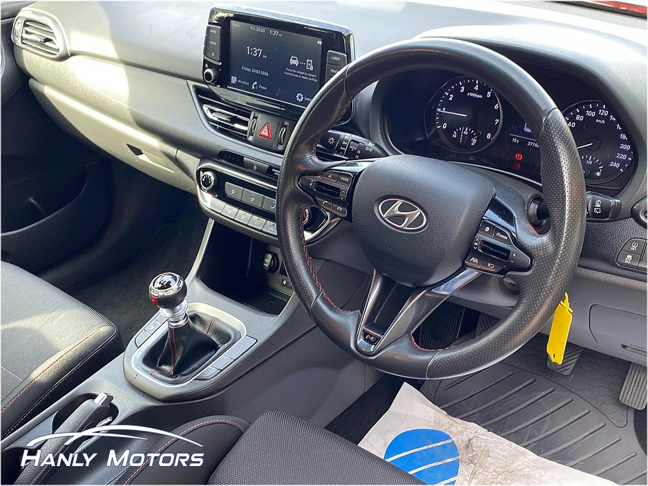 2022 Hyundai i30 - image 13