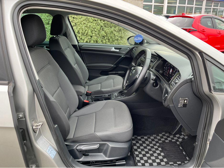 2020 Volkswagen Golf COMFORTLINE AUTOMATIC 1.2 PETROL //ONLY 7348 MILES//REVERSE CAMERA//KEYLESS ENTRY//ADAPTIVE CRUISE CONTROL//BLIND SPOT WARNING// €21,950