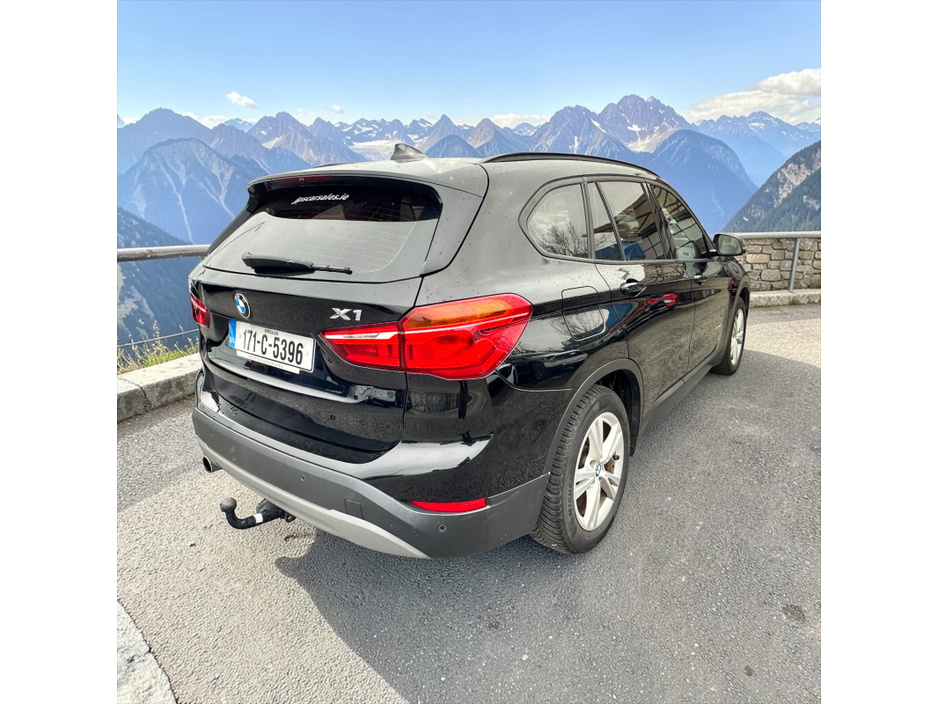 2017 BMW X1 - image 2