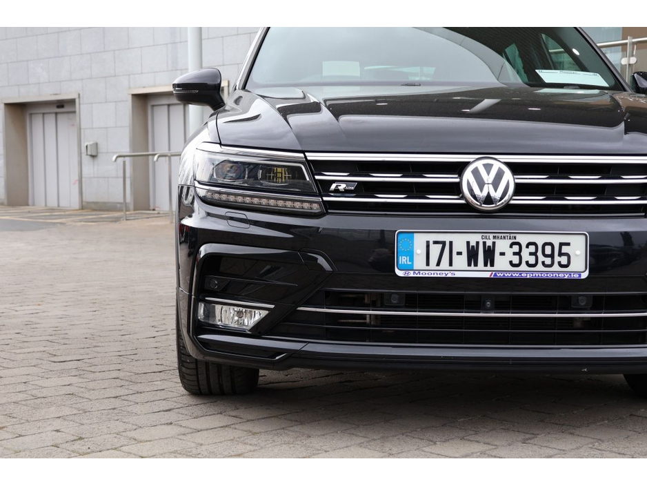 2017 Volkswagen Tiguan - image 5