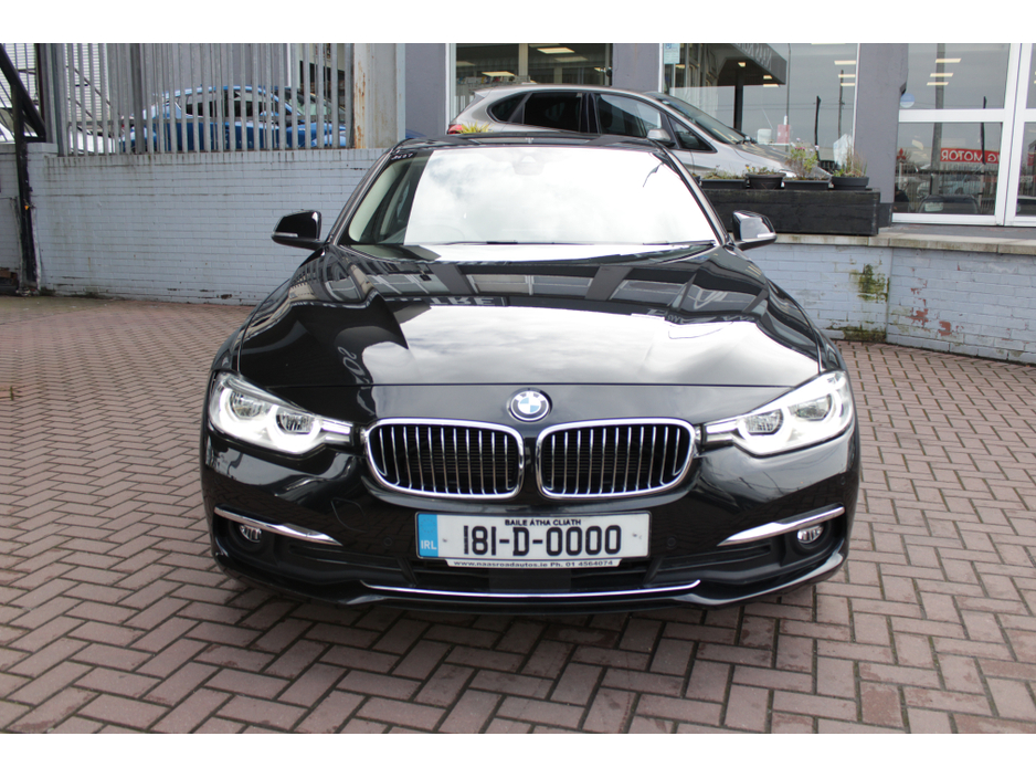 2018 BMW 3 Series - image 9