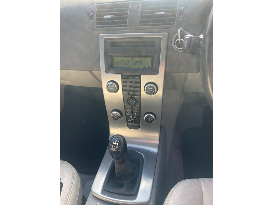 2008 Volvo S40 - image 7