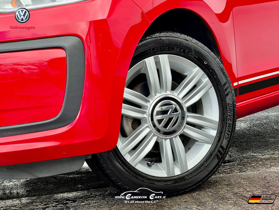2017 Volkswagen up! - image 31