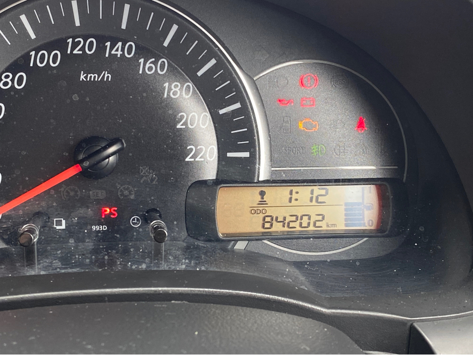 2016 Nissan Micra - image 18