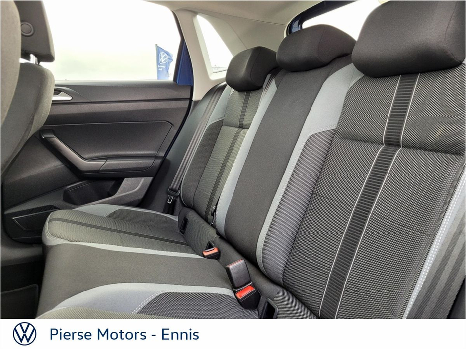 2022 Volkswagen Polo - image 8