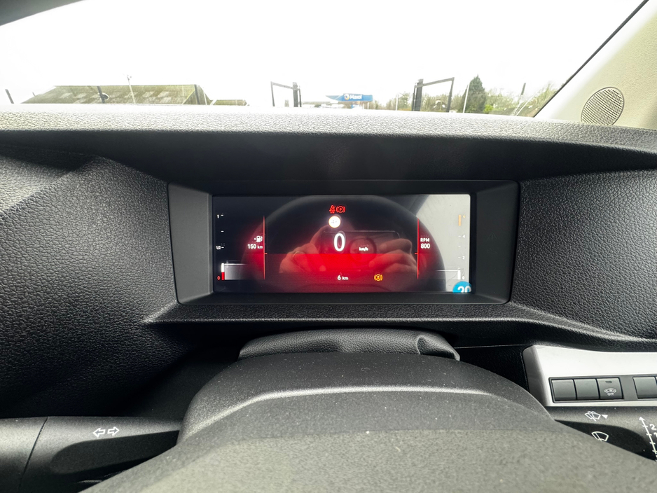 2025 Opel Vivaro - image 15