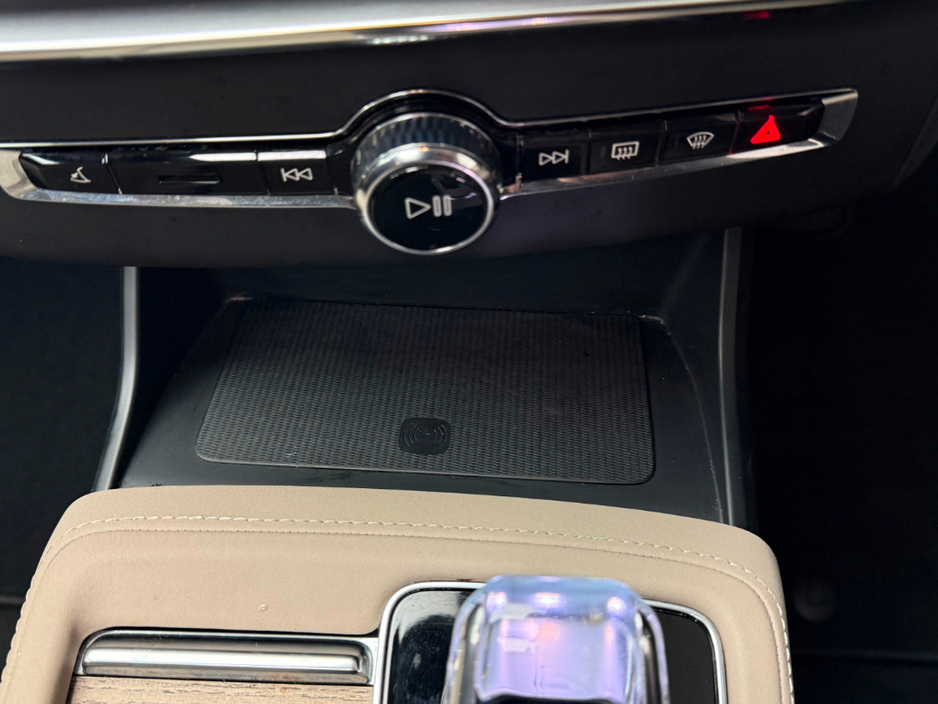 2025 Volvo XC90 - image 19