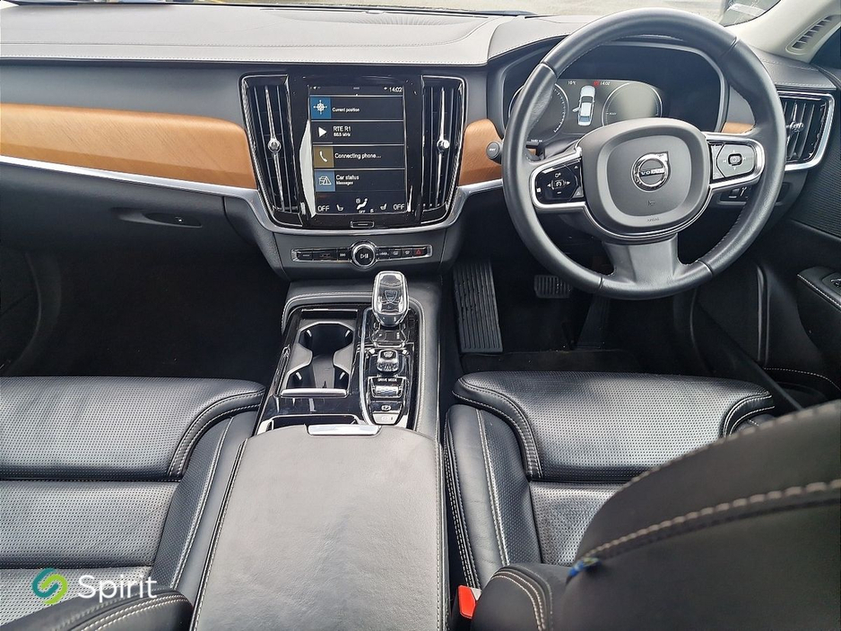 2020 Volvo S90 - image 4