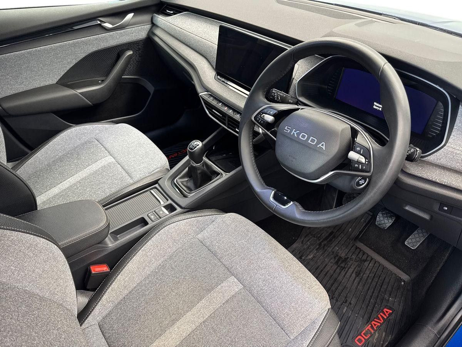 2025 Skoda Octavia - image 6