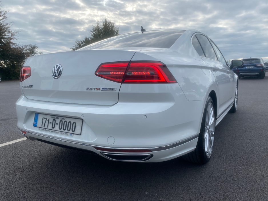 2017 Volkswagen Passat R-LINE PASSAT 2.0 TSI 2017 €19,995