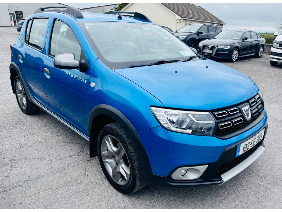 2019 Dacia Sandero Stepway - image 2