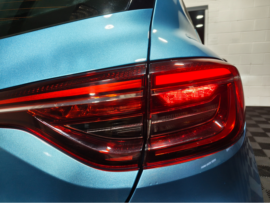 2022 Renault Clio - image 10