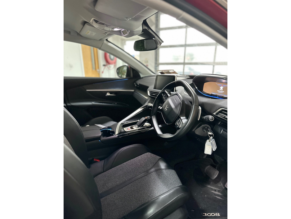 2019 Peugeot 3008 - image 7