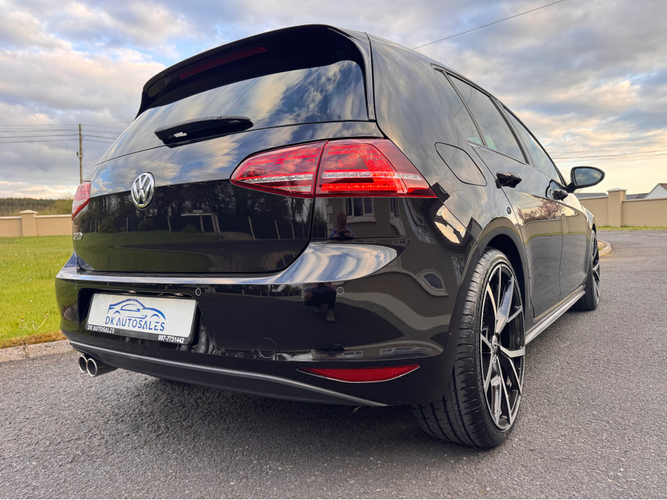 2017 Volkswagen Golf - image 16