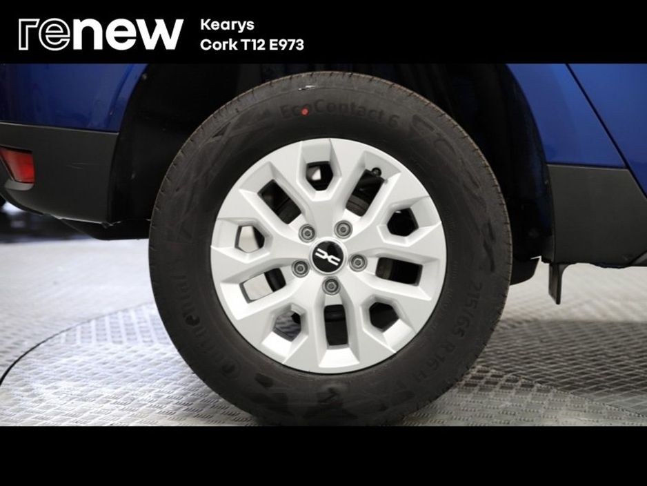 2023 Dacia Duster - image 9