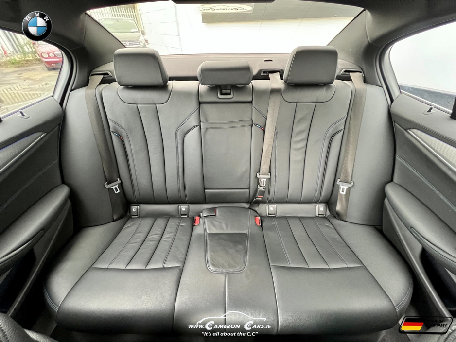 2019 BMW 5 Series - image 10