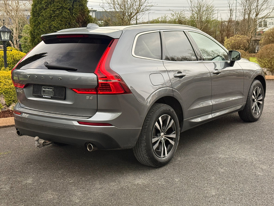 2021 Volvo XC60 - image 10