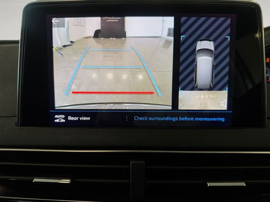 2020 Peugeot 5008 - image 14