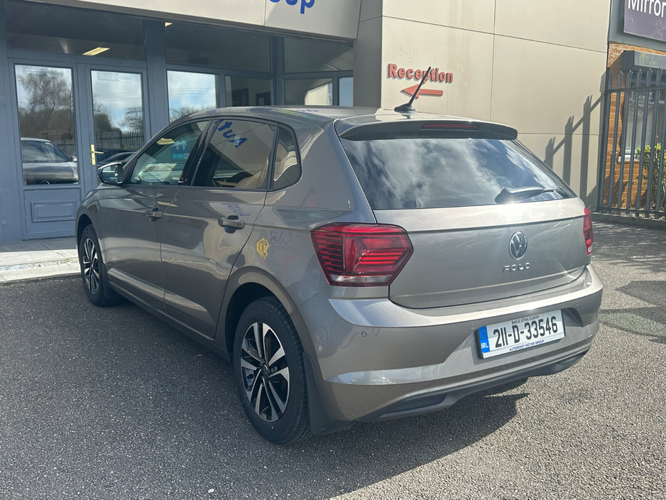 2021 Volkswagen Polo - image 2