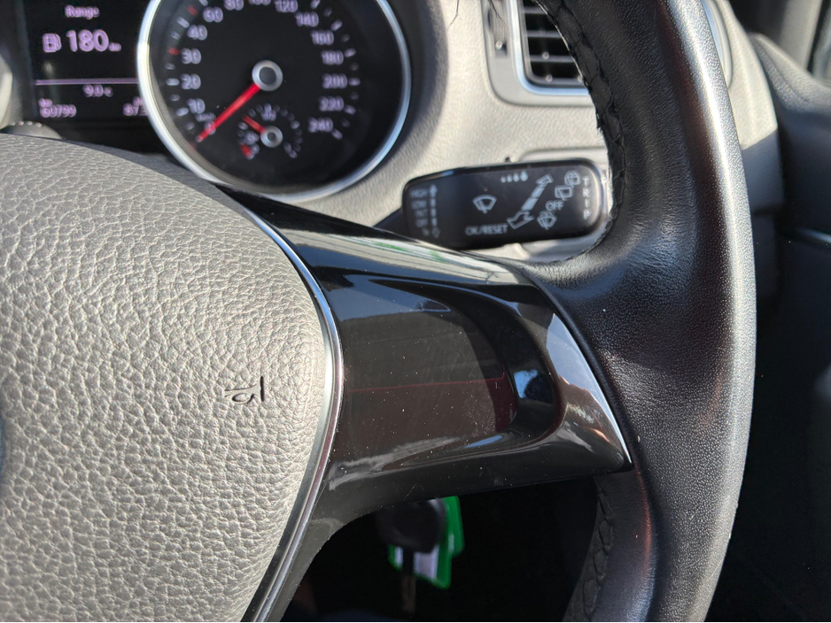 2015 Volkswagen Polo DBA-6RCJZ €12,500