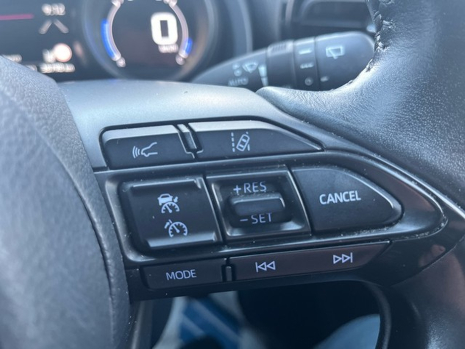 2024 Toyota Yaris Cross CROSS LUNA €28,444