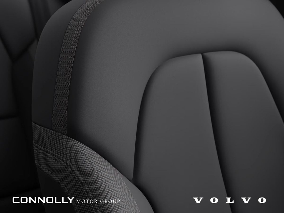 2026 Volvo EX40 - image 6