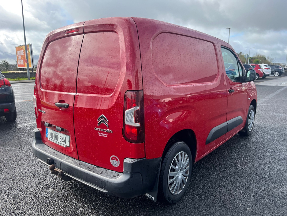 2019 Citroen Berlingo - image 3