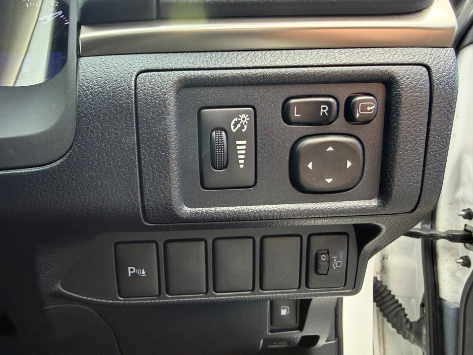 2014 Lexus CT 200 h - image 15