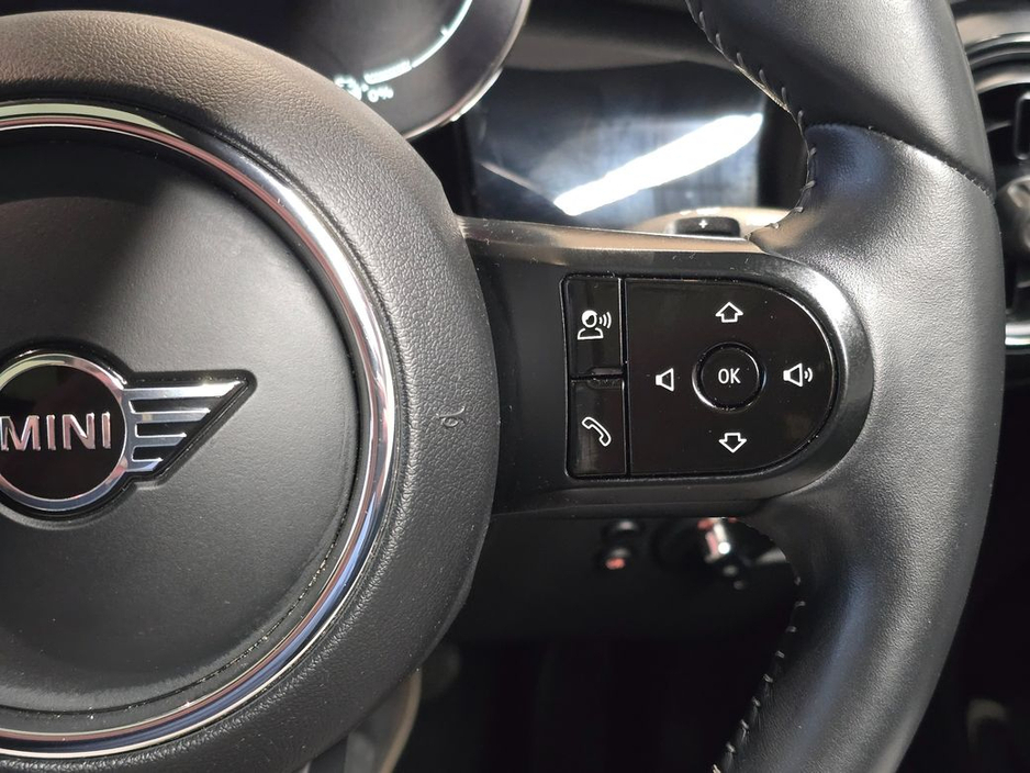 2024 MINI Cooper S - image 21