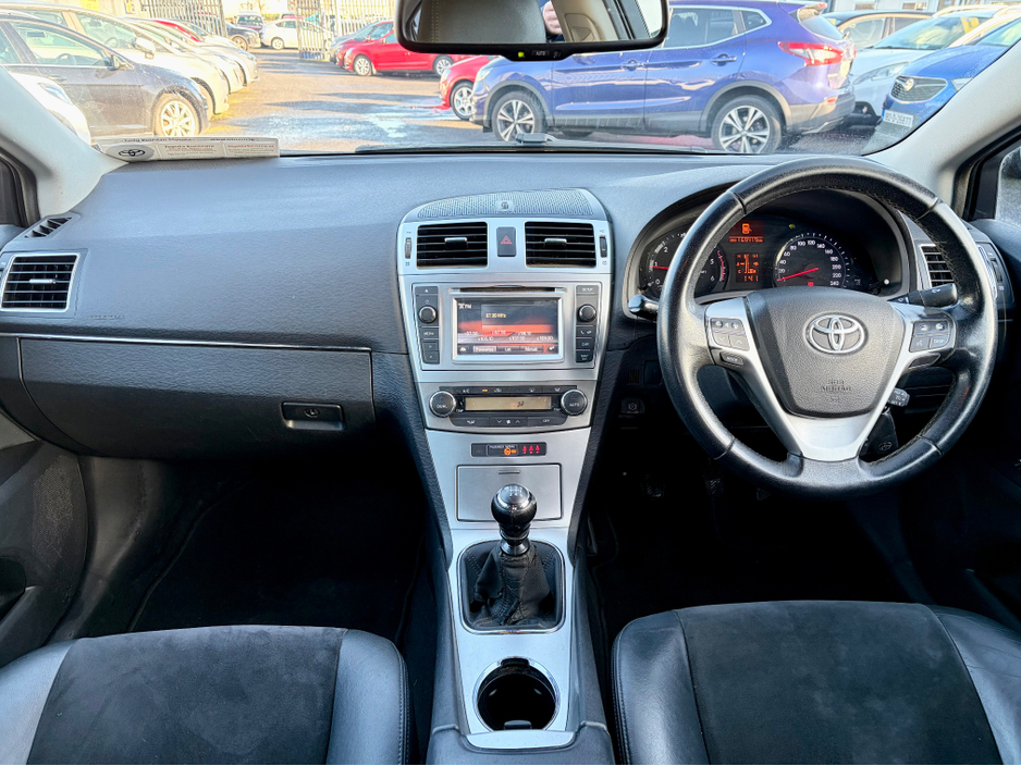 2015 Toyota Avensis 2.0 D-4D LUNA ** IRISH CAR ** REVERSE CAMERA ** HALF LEATHER ** 2 KEYS ** SUPERB EXAMPLE ** €9,995