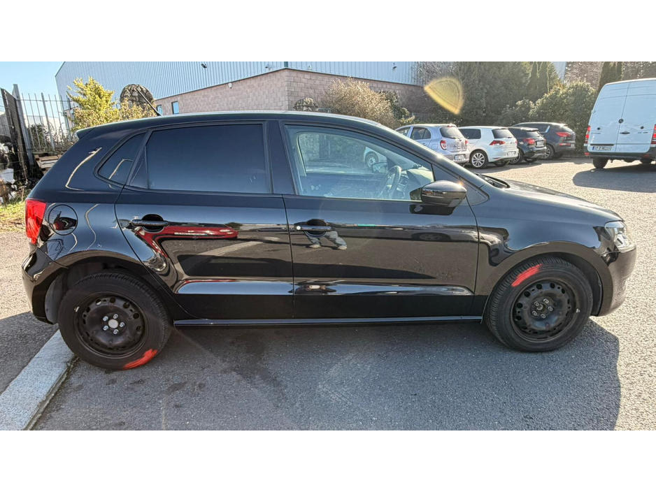 2013 Volkswagen Polo - image 7