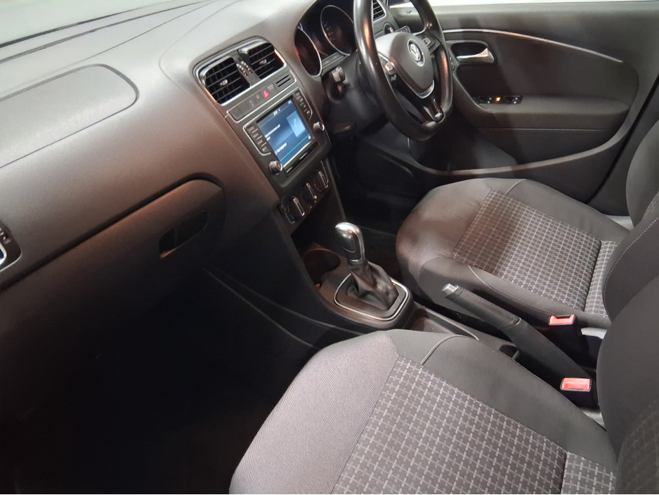 2014 Volkswagen Polo **AUTOMATIC** €9,777