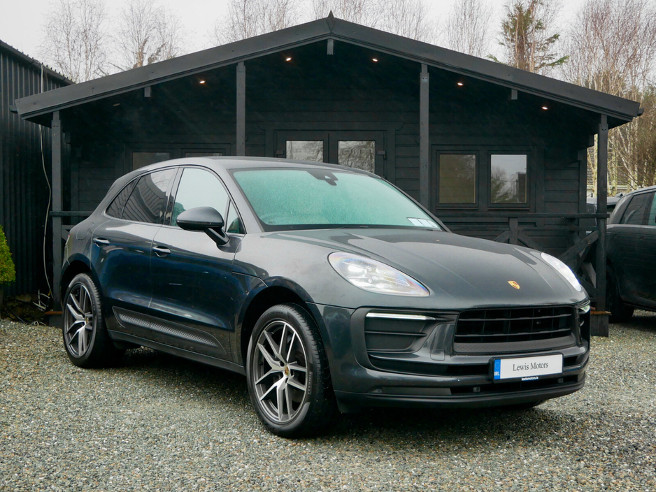 2023 Porsche Macan Macan T €69,950