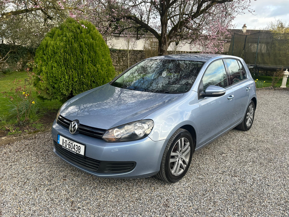 2011 Volkswagen Golf - image 13