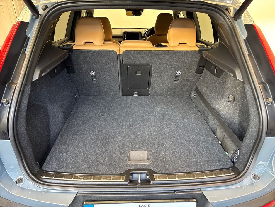 2020 Volvo XC40 - image 9