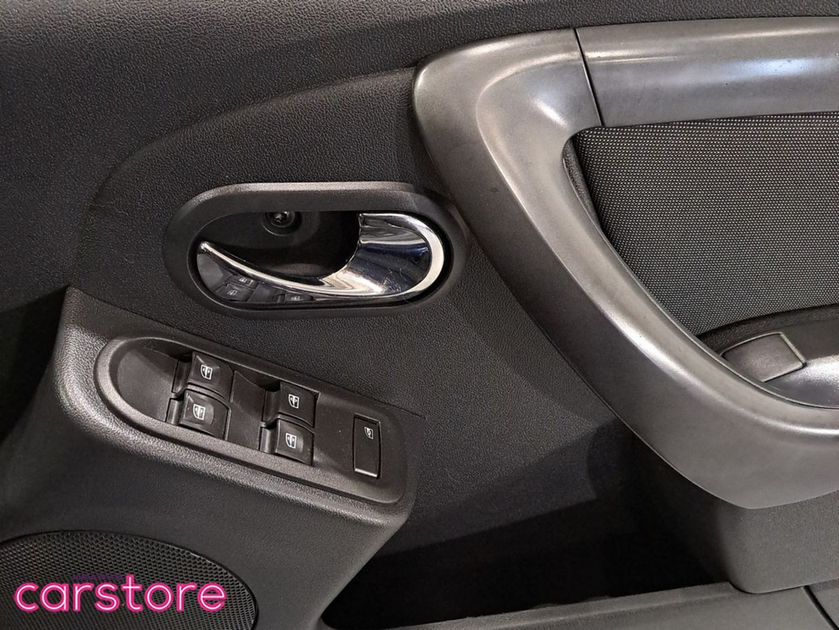 2016 Dacia Duster - image 17